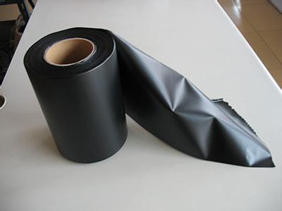filme r&iacute;gido de PVC preto
